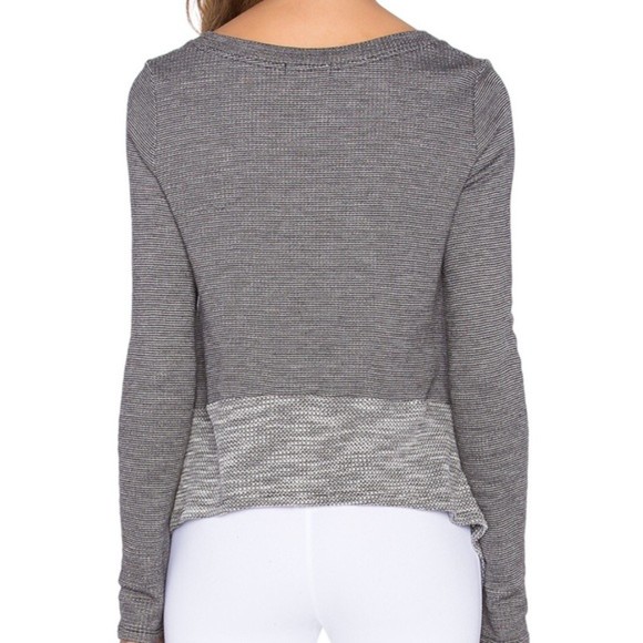 Beyond Yoga Double Faced Hi Low Sweatshirt Grey Size Medium - Picture 2 of 11